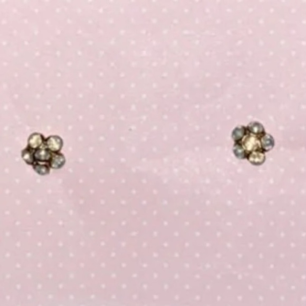 Stud Earring - Picture 2 of 3